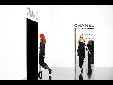 Chanel | Fall Winter 2009/2010 Full Fashion Show | Exclusive