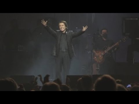 RAPHAEL en el concierto de navidad de la fundacion Padre Arrupe [España, 20.12.2004]