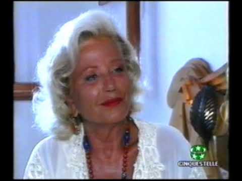 Adelina Tattilo, editrice di Playmen, intervistata da Marella Giovannelli. Porto Rotondo. 1995