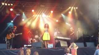 Sarah Ferri - The Man Who Was Bored video