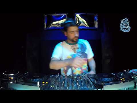 The Blue Oyster: Deaf Can Dance / 23.07 / 18 - 19