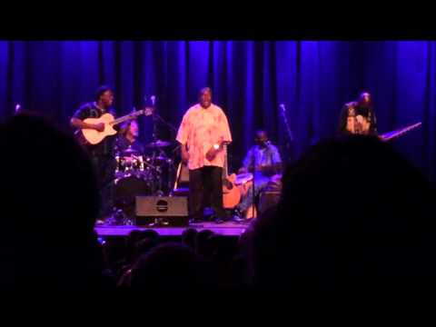 Acoustic Africa featuring Habib Koite and Vusi Mahlasela Pt 2