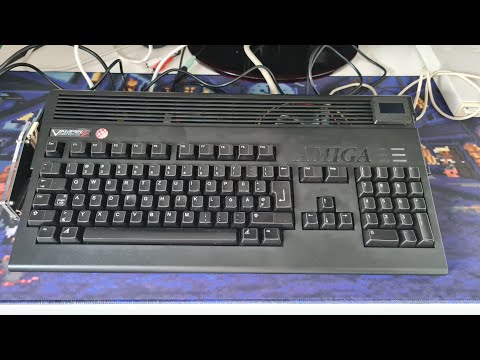 Amiga 1200 (schwarz/czarna) mit/z Vampire 1200 (Sprache Polnisch)