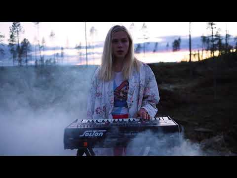 Maustetytöt - Ne tulivat isäni maalle