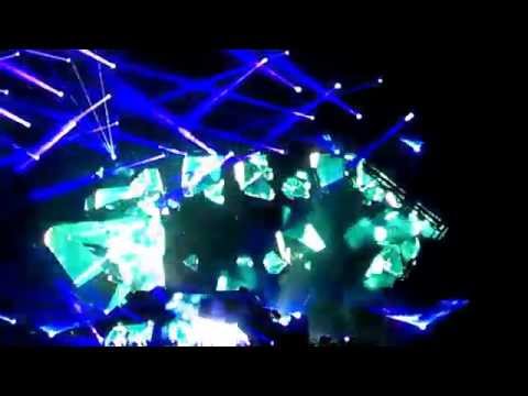 Avicii super awesome mix of Diamond