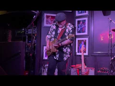 Jimmy Carpenter performing Surf Monkey