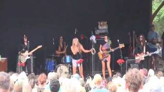 Grace Potter &amp; the Nocturnals | "Sweet Hands" | Floyd Fest 2010 | 13 of 15