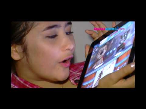 Aliando and Prilly Keep Busy During Filming Break - Hot Shot