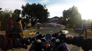 preview picture of video 'CBR 250R Close call with a retard on a Yamaha FZ'