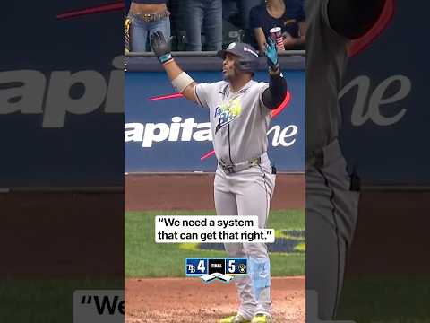 Umpire ends World Series game with a swing call