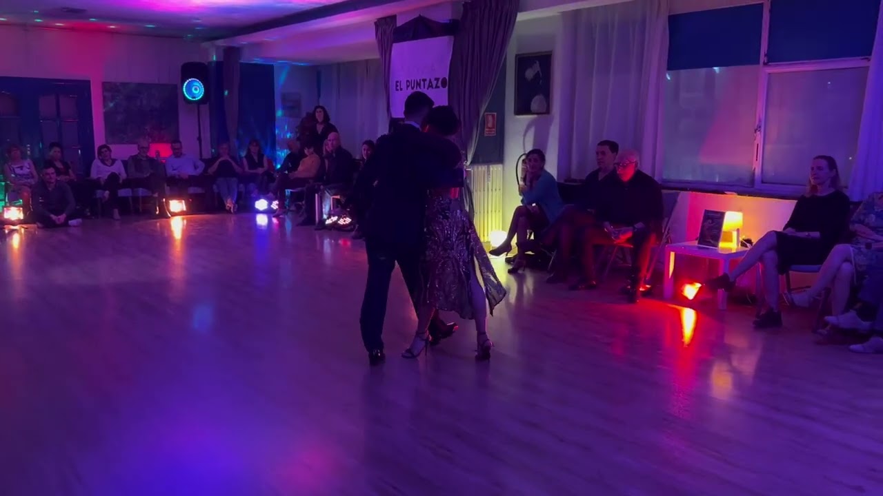 Paulina Mejia y Juan David Vargas - Sobre el pucho, Juan D'Arienzo - H.Maure (3/3)