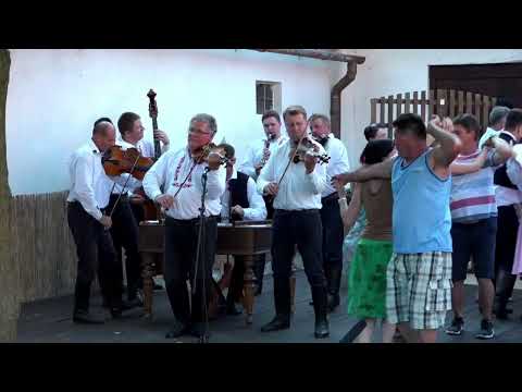 Folklorní soubor Včelaran / sobota 27. 6. v 18:30 / iFolklorní Strážnice 2020