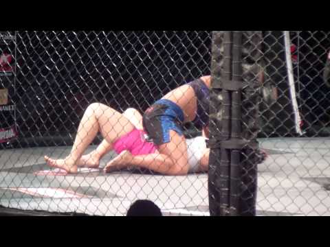 OX MMA - Viviane  "Sucuri"_ vs_ Ilara Joana 2/2