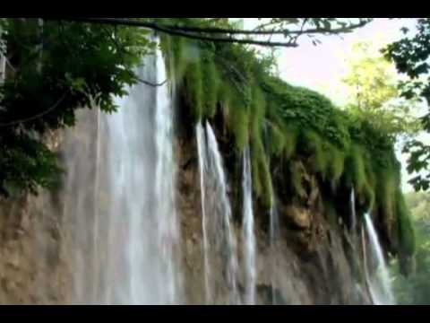 Grupul Ierusalim Binecuvantam numele Tau.flv