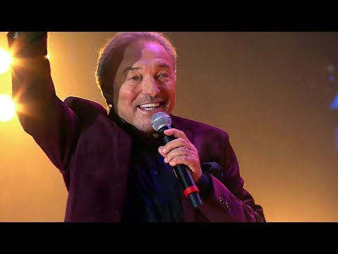 Karel Gott live 2017: Kto dokáže / Přijela pouť / Ptačí nářečí / To musím zvládnout sám