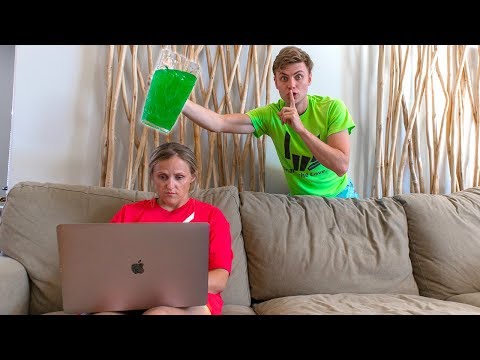 SLIME PRANK ON MOM!! (SHE WAS SO MAD)