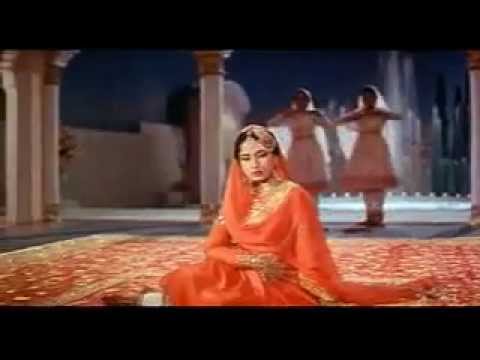 Pakeezah - Chalte Chalte Yunhi Koi Mil Gaya Tha - Lata Mangeshkar - YouTube.flv