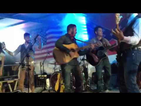 Sticash live Terrassa western show