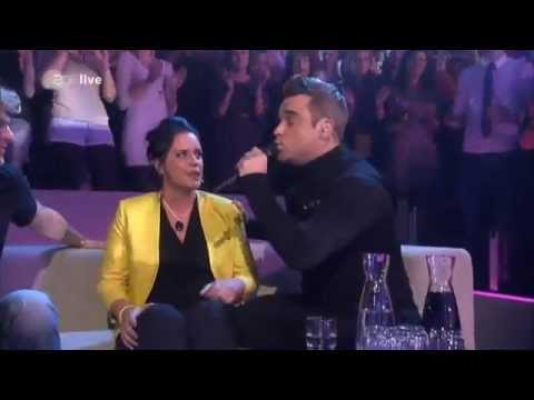 Robbie Williams - Candy live Wetten Dass... 2012 + Interview