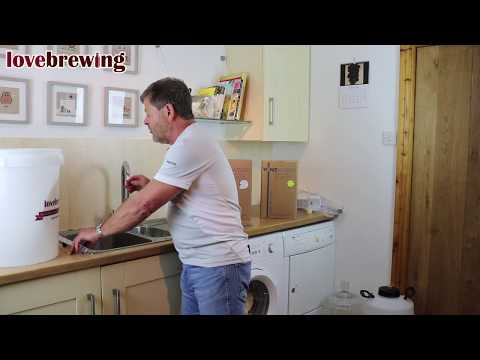 Beginners Wine Making Part 2 - Making & Fermenting