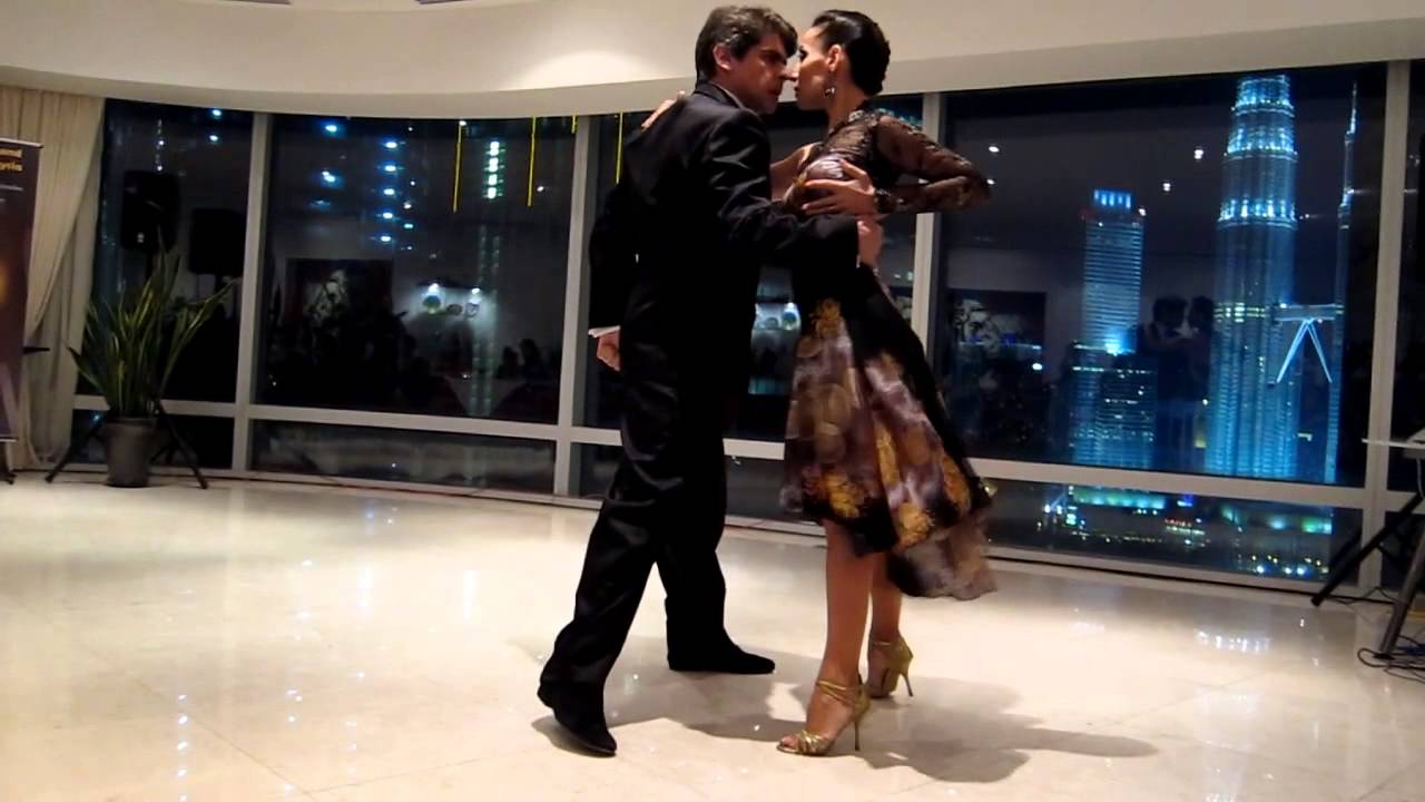 Video thumbnail for Adrian Veredice y Alejandra Hobert