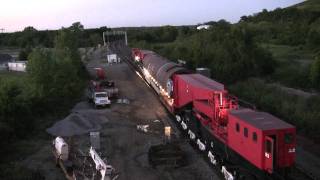 preview picture of video 'Schnabel CEBX 800 passing through Shawnee, KS'