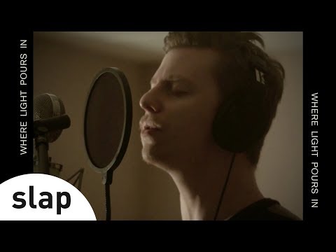 Gustavo Bertoni - Where Light Pours In (Clipe Oficial)