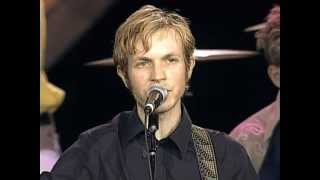 Beck with Willie Nelson - Peach Pickin' Time Down in Georgia (Live at Farm Aid 1997)