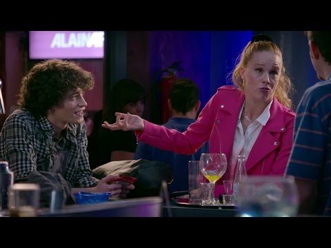 Manu y Trini discuten - Vive Cantando