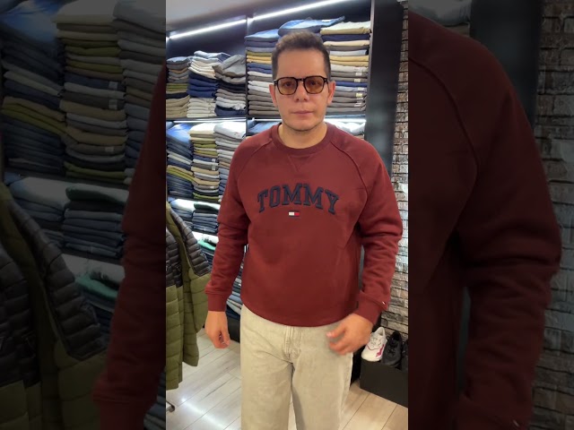 Vídeo relacionado con Tommy Jeans Sudadera Hombre Regular Fit Flag Fleece Hoodie con Capucha, Verde (Dark Greenery), XXL