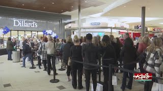 Dillard's grand opening attracts hundreds of people