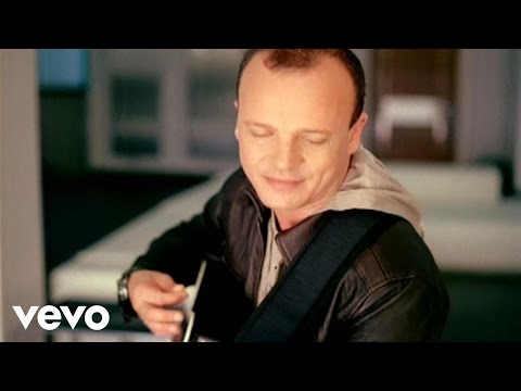 Gigi D'Alessio - Primo appuntamento (Official Video)