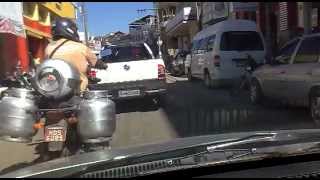 preview picture of video 'Uma pequena volta no trânsito caótico de Manhuaçu - MG'