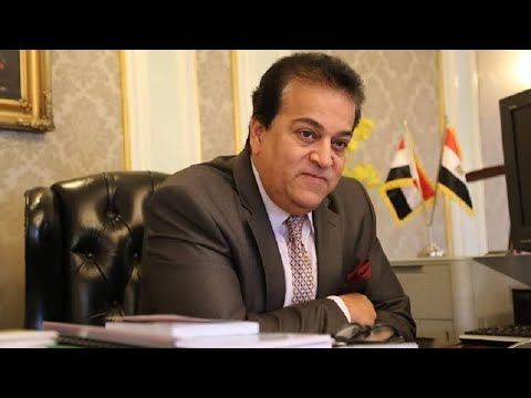 وزير التعليم العالى يدلى بصوته فى انتخابات مجلس الشيوخ
