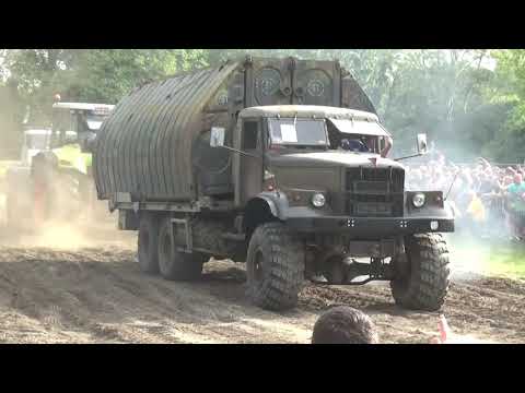 KRAZ 255 vs CLAAS TRACTOR