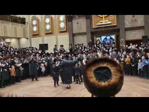 Bobov Rebbe Dances With Orphans At Hachnosas Seder Torah - Nissan 5782