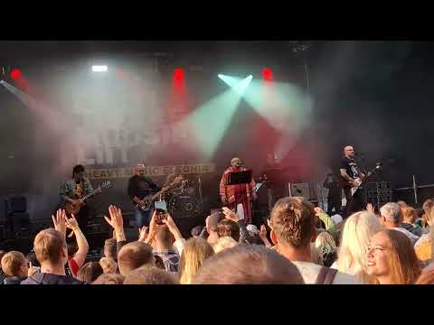 Singer Vinger - intro - jää jumalaga puberteet. Õllesummer 2024