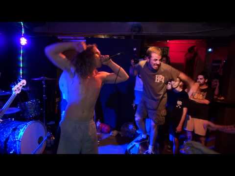 BROKEN TEETH- Soul destroyer (Sala Rocksound 6-6-12)