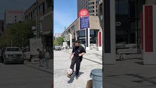 Est-ce que les Montréalais savent jongler? ???? Do Montrealers know how to juggle?