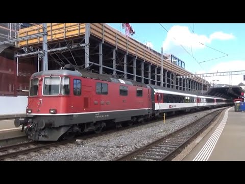 SBB Re 4/4 mit Komp abfahrt in Zürich HB