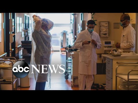 コロナウイルスが自ら闘病している現場の医療従事者 (Health care workers on frontlines of coronavirus fighting sickness themselves)