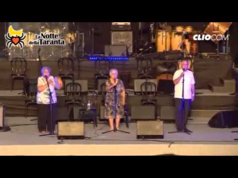 Pizzica di Spongano_I Cantori dei Menamenamò