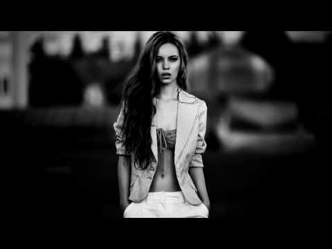 Üm - Take My Way (feat. Tisha)