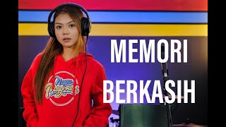 Download lagu SITI NORDIANA - MEMORI BERKASIH II BIZKOT PULAU FEAT BATTRISYIA (1976 COVER) mp3 Download lagu SITI NORDIANA - MEMORI BERKASIH II BIZKOT PULAU FEAT BATTRISYIA (1976 COVER) mp3