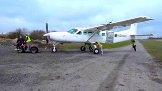 preview picture of video 'Arrival of the Cessna Grand Caravan at Peterlee Parachute Centre - 26 March 2011'