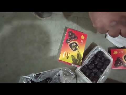 Iranian Mazafati Bam Fresh And Dried Dates