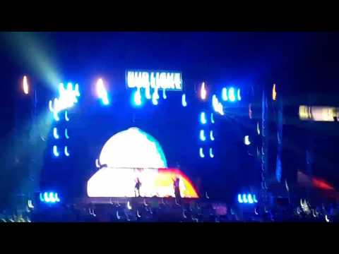 Steve Aoki & Louis Tomlinson Just Hold On