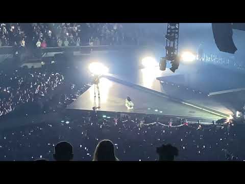 Billie Eilish & Labrinth Kia Forum Los Angeles 12/13/22 Mt. Everest