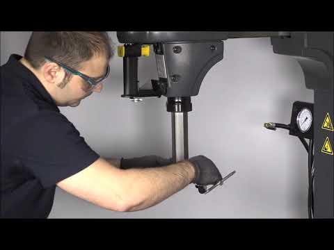 How to install the motorbike tyre mounting tool