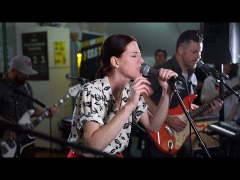 Kat Frankie - "Bad Behaviour" live @FluxFM
